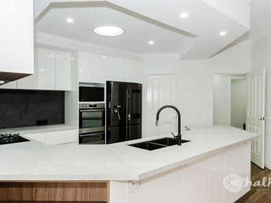 4 Lyttleton Street, Rockingham WA 6168