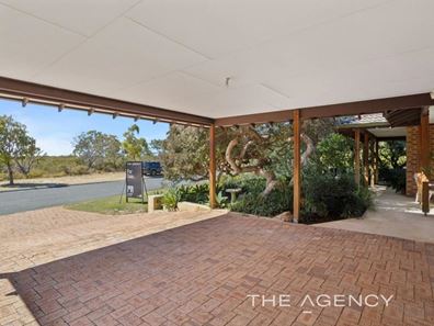 10 Holleton Terrace, Padbury WA 6025