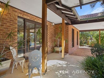10 Holleton Terrace, Padbury WA 6025