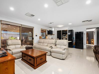 14 Chisholm Circle, Seville Grove WA 6112