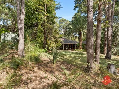 16 Valley View Road, Roleystone WA 6111