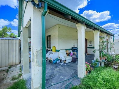 59 Bishop Road, Middle Swan WA 6056