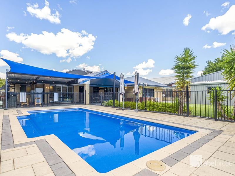 8 Erickson Pass, Ellenbrook
