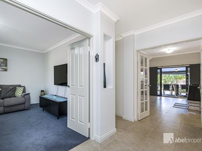 8 Erickson Pass, Ellenbrook WA 6069