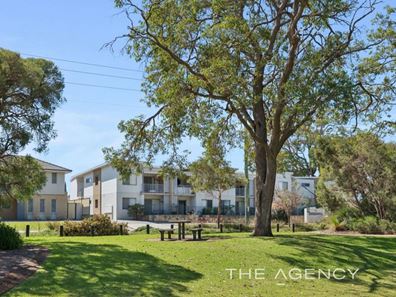 4/53 Gaebler Road, Hammond Park WA 6164