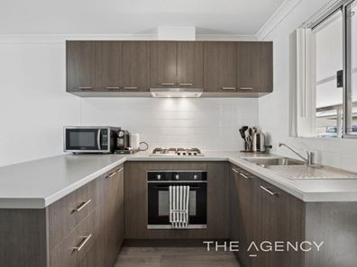 4/53 Gaebler Road, Hammond Park WA 6164