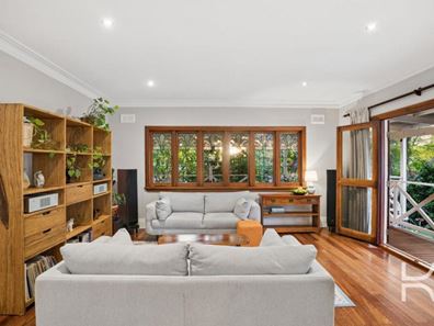 9 Clayton Street, East Fremantle WA 6158