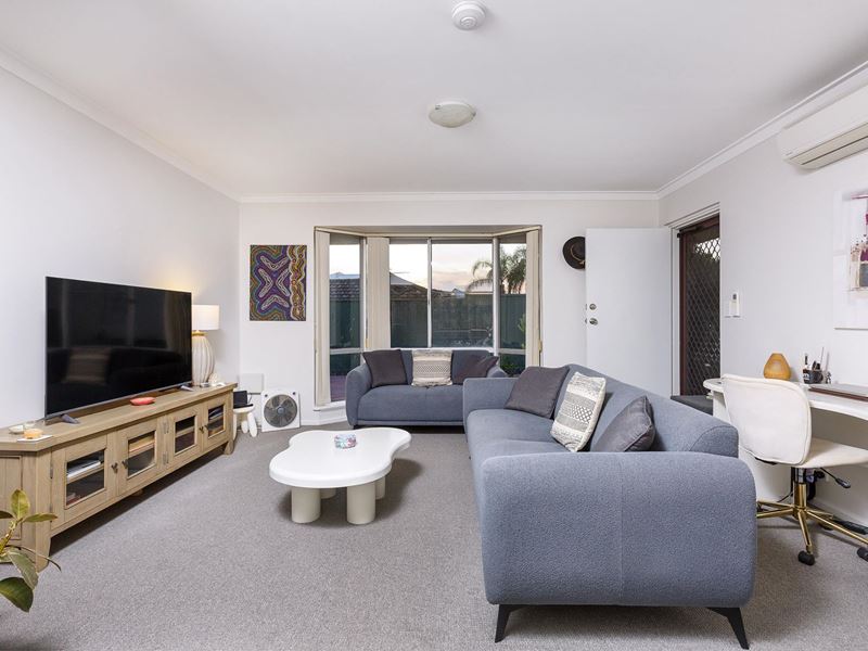 2/44 Alston Avenue, Como
