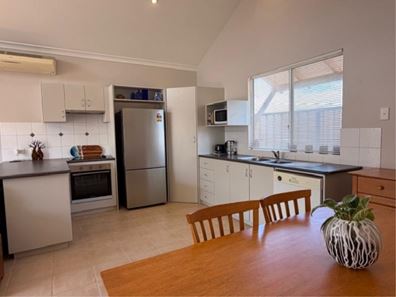 6/4 Seakist Retreat, Kalbarri WA 6536