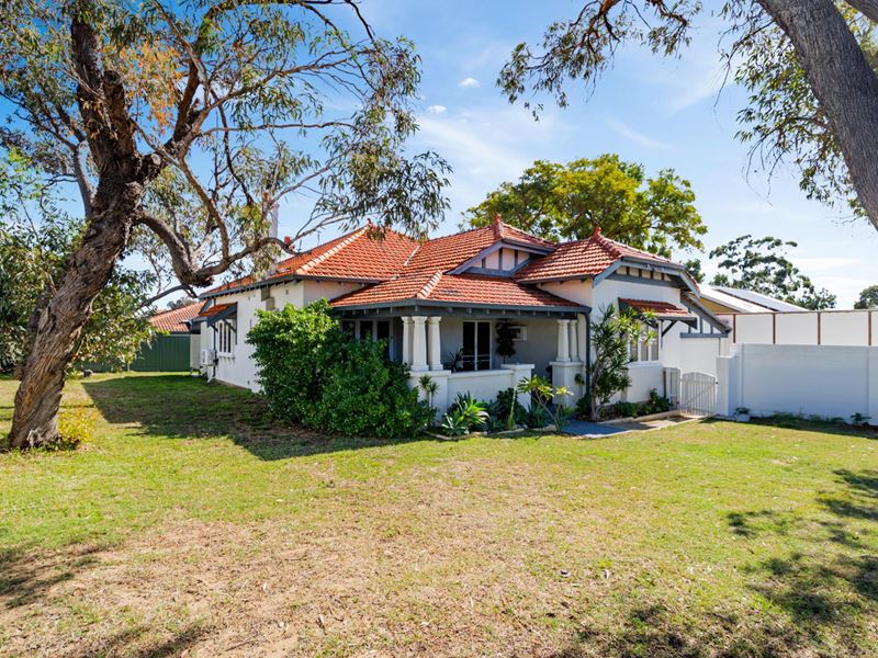 79 Carrington Street, Palmyra WA 6157