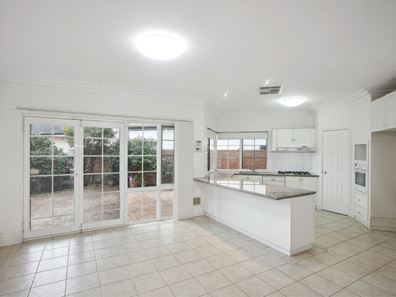9 Forbes Road, Applecross WA 6153