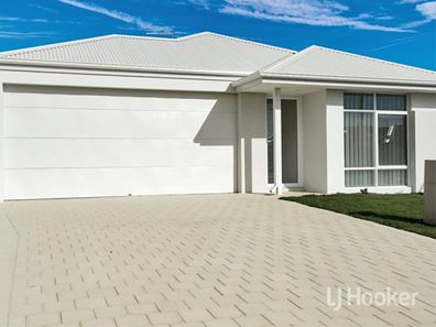 19 Buccaneer Road, Eglinton WA 6034