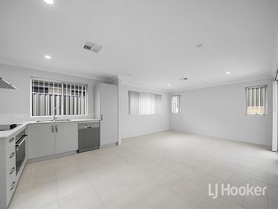 19 Buccaneer Road, Eglinton WA 6034