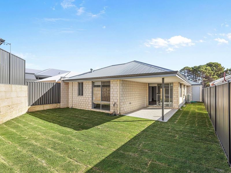 5 Mulligan Road , Yanchep WA 6035