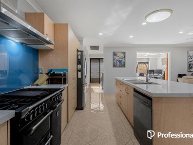 4 Kintyre Place, Kingsley WA 6026