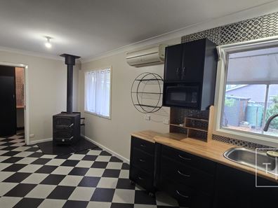 1 Treasure Road, Sinclair WA 6450