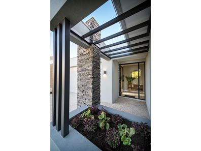 4 Entwistle Way, Aveley WA 6069