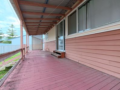 15 Westcott Road, Medina WA 6167