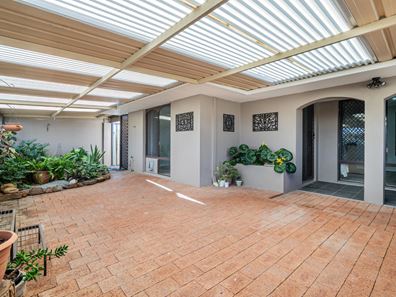 20 Voyage Road, Heathridge WA 6027