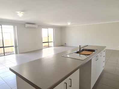 24 Virginia Turn, Madora Bay WA 6210