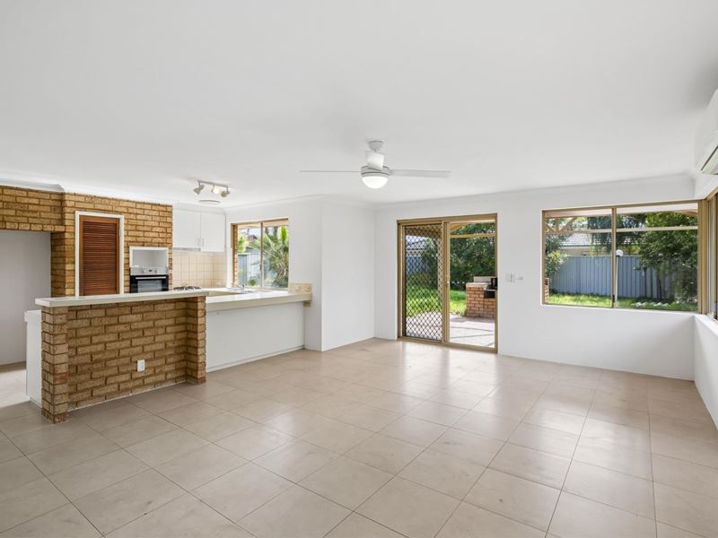 5 Barcombe Way, Leeming WA 6149