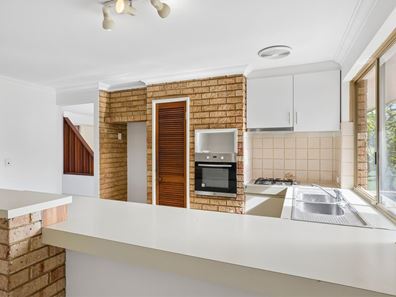 5 Barcombe Way, Leeming WA 6149