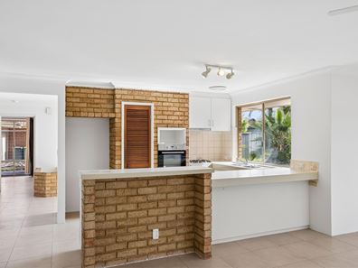 5 Barcombe Way, Leeming WA 6149