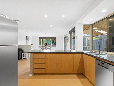 6 Navingator Drive, Singleton WA 6175