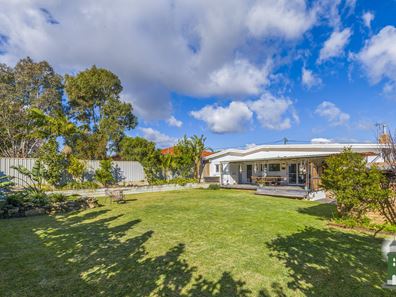 21 Sawle Road, Hamilton Hill WA 6163