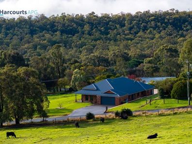 31 Logue Road, Harvey WA 6220