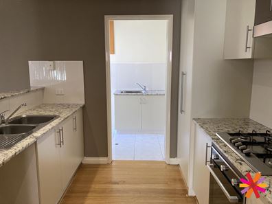 2/194 Surrey Road, Rivervale WA 6103
