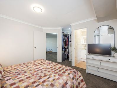 37 Bopeechee Way, Port Kennedy WA 6172