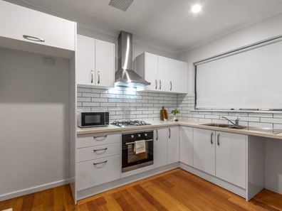604 Beach Road, Hamersley WA 6022