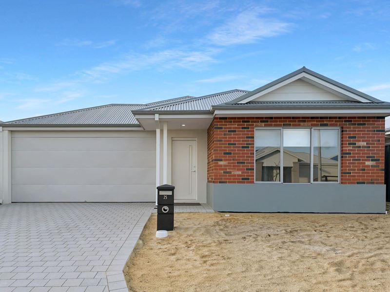 25 Townsend Street, Lakelands WA 6180