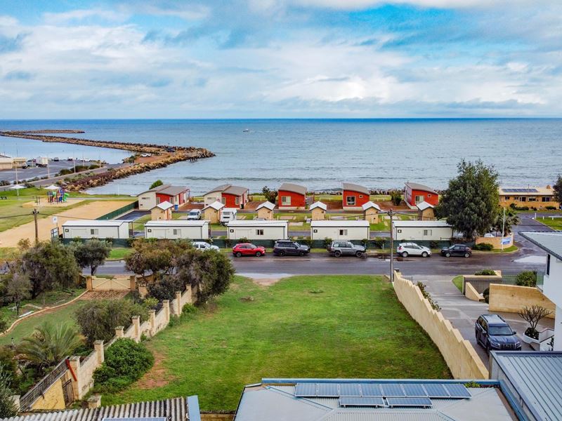 245 Ocean Drive, Port Denison WA 6525