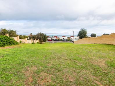 245 Ocean Drive, Port Denison WA 6525
