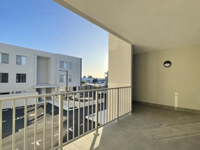 211/28 Fomiatti Street, Ashby WA 6065