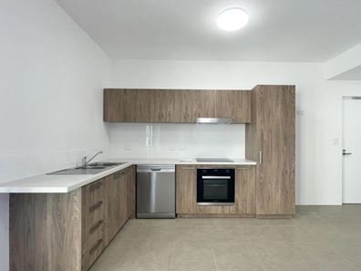211/28 Fomiatti Street, Ashby WA 6065