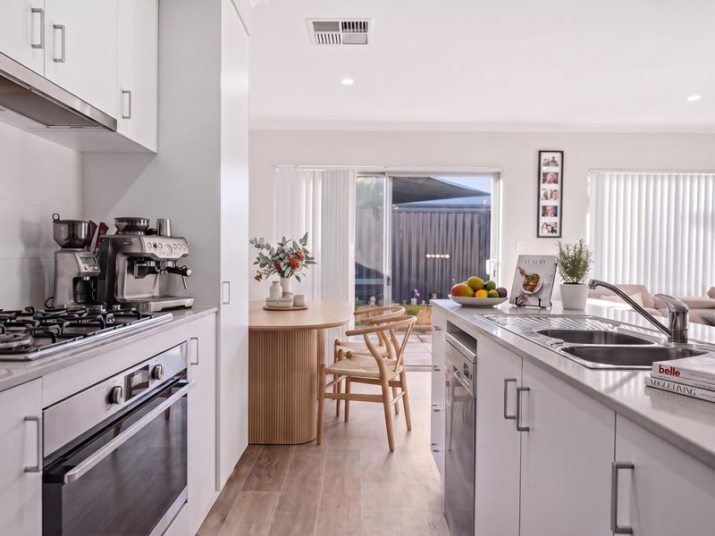 12 Chasewater Street, Aveley WA 6069