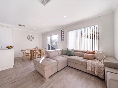 12 Chasewater Street, Aveley WA 6069