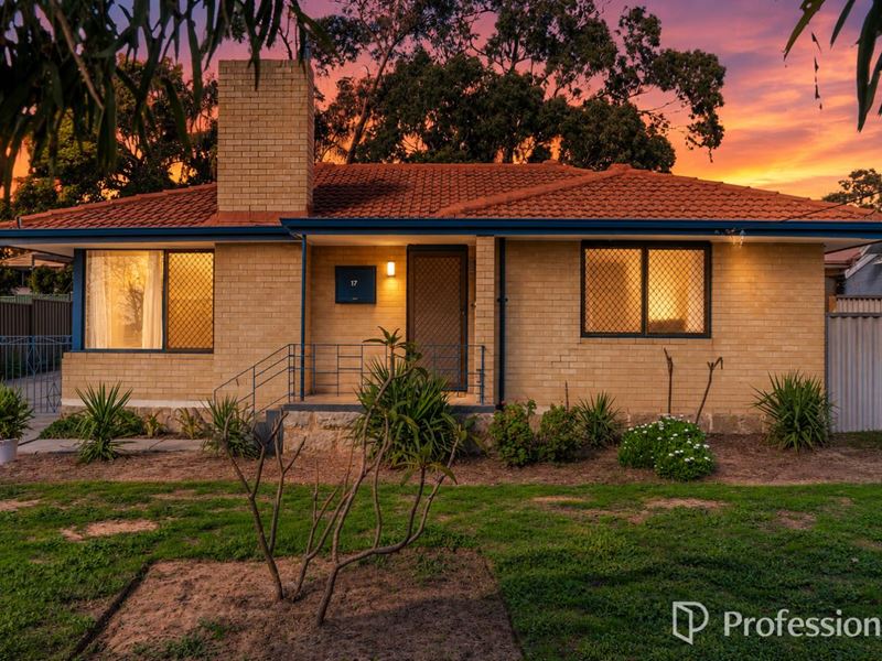 17 Bradley Way, Lockridge WA 6054