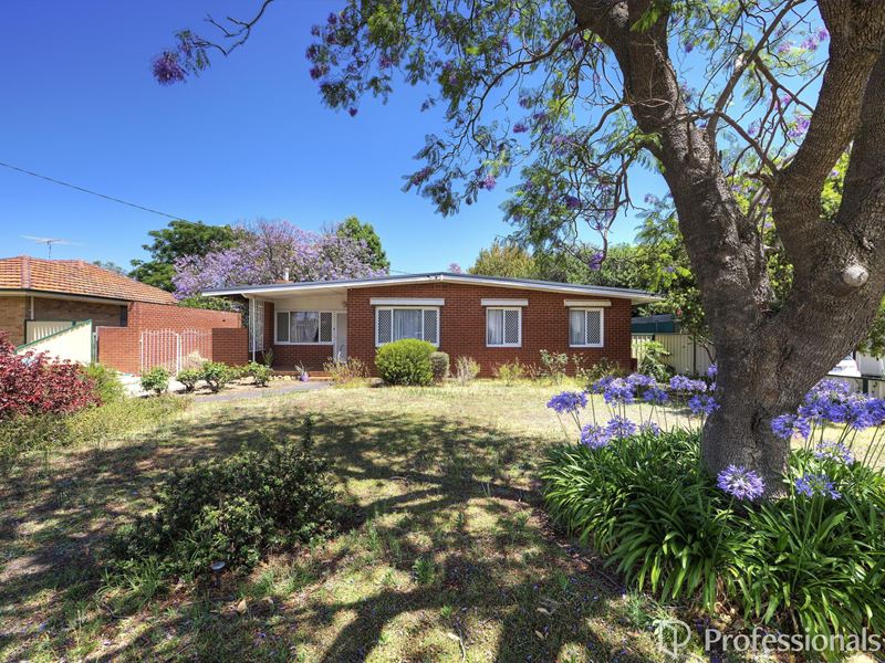 7 Sussex Road, Forrestfield WA 6058