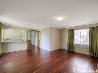 7 Sussex Road, Forrestfield WA 6058