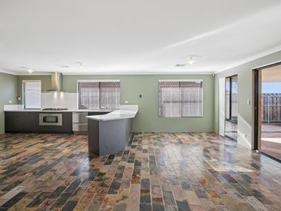 7 Brixton Crescent, Ellenbrook WA 6069