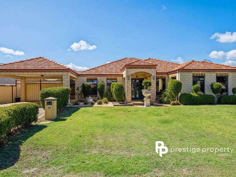 15 Strathalbyn Loop, Carramar