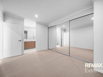 18 Trestles Way, Eglinton WA 6034