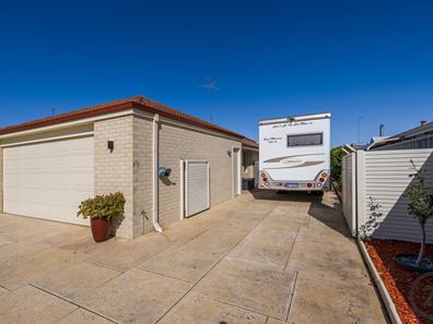37 Regent Drive, Wannanup WA 6210