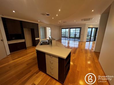 20 Marsupial Bend, Broadwater WA 6280
