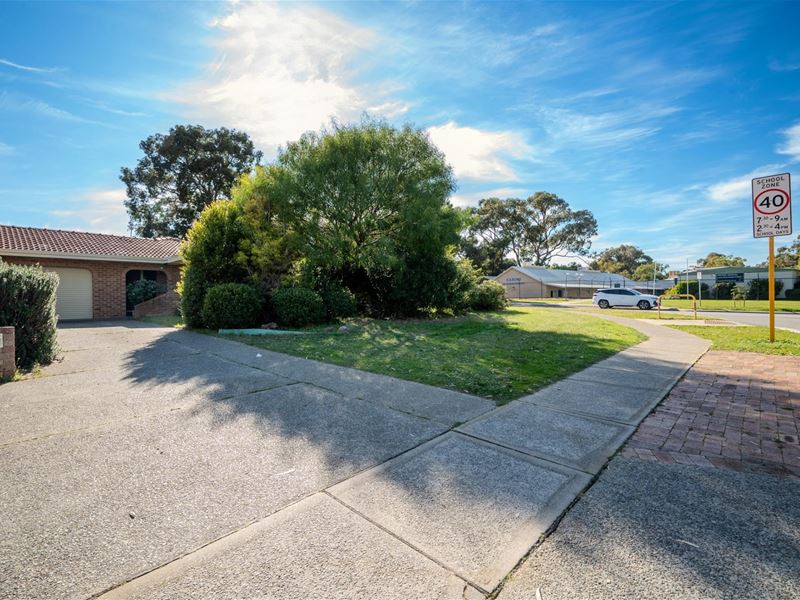 18 Golders Green Lane, Kingsley WA 6026
