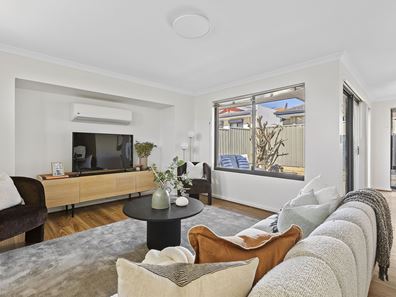4/134 Huntriss Road, Doubleview WA 6018